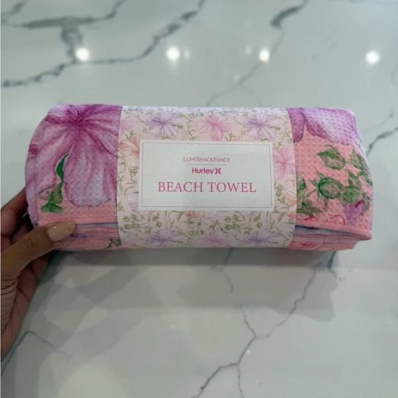 NWT Hurley x LoveShackFancy Reversible Beach Towel – Pink & Blue - Picture 7 of 9